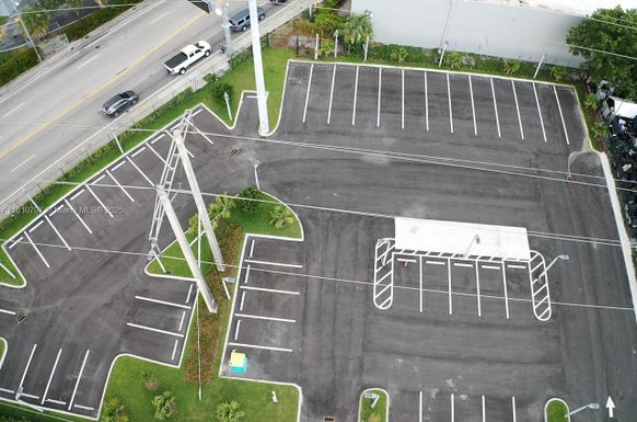 10289 NW 80th Ave, Hialeah Gardens FL 33016