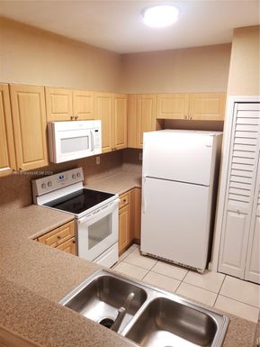 2903 SE 17th Ave # 106, Homestead FL 33035