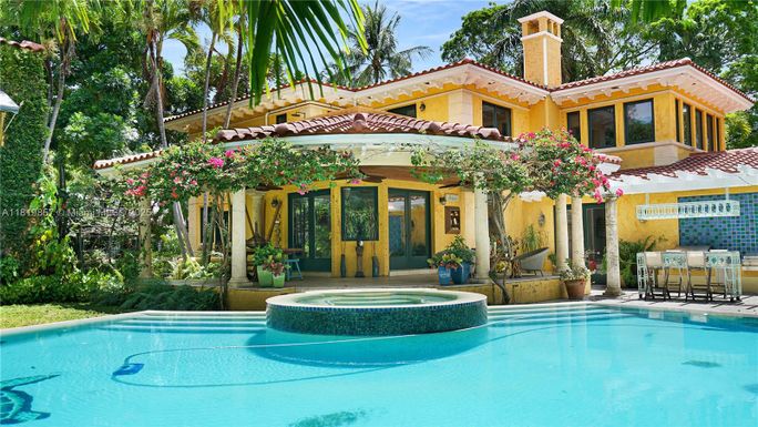 2050 Alton Rd, Miami Beach FL 33140
