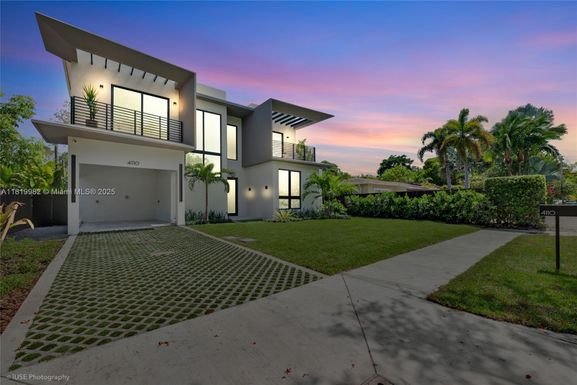 4110 Park Ave, Miami FL 33133
