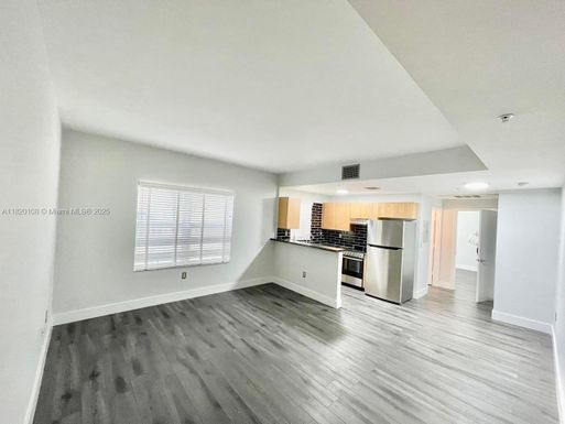 1542 Drexel Ave # 107, Miami Beach FL 33139