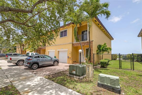 22947 SW 112th Ct, Miami FL 33170