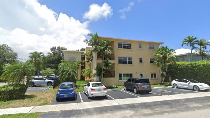 901 NE 3rd St # 302, Fort Lauderdale FL 33301