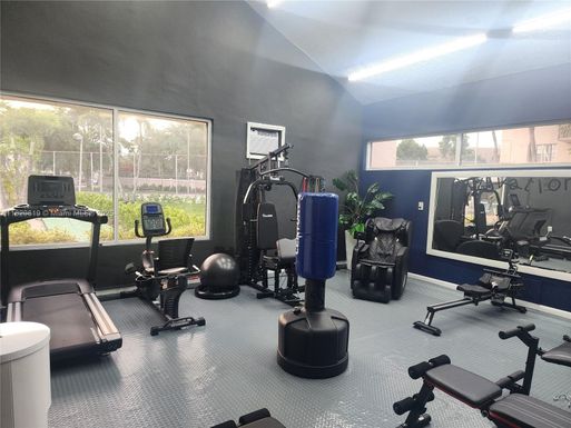 2541 Aragon Blvd # 105, Sunrise FL 33322