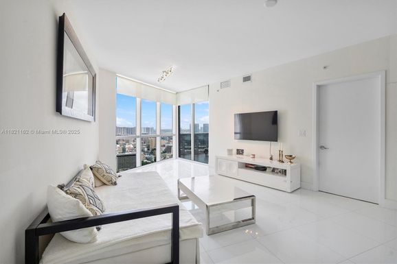 18201 Collins Ave # 2008, Sunny Isles Beach FL 33160
