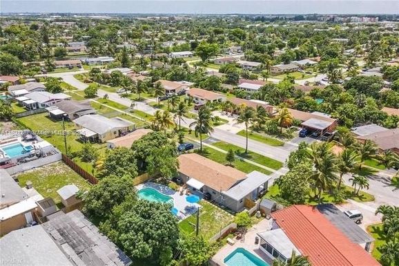 4120 NW 3rd Way, Deerfield Beach FL 33064