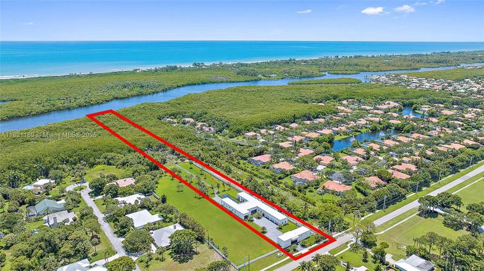 9741 SE Gomez Ave, Hobe Sound FL 33455