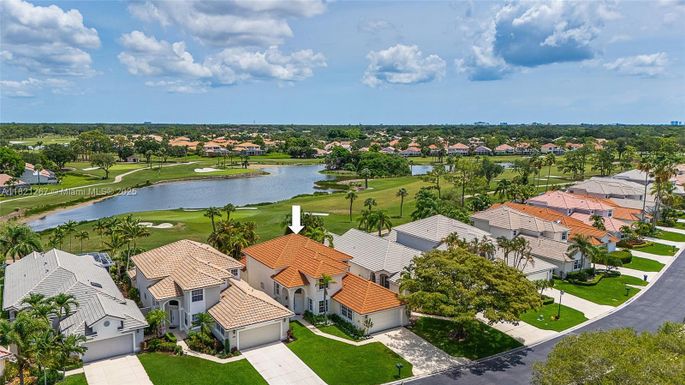 327 Eagleton Golf Dr, Palm Beach Gardens FL 33418