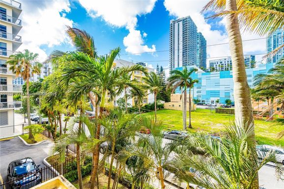 600 NE 25th St # 63, Miami FL 33137