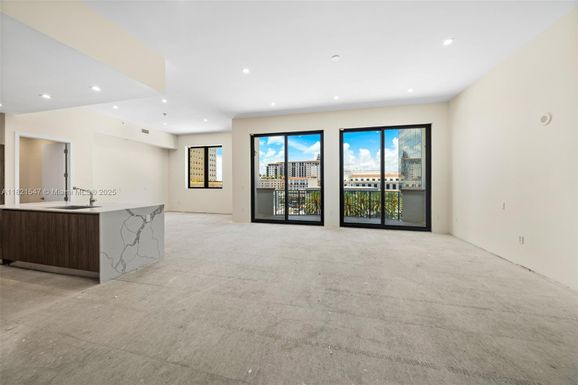 275 Giralda Ave # B, Coral Gables FL 33134