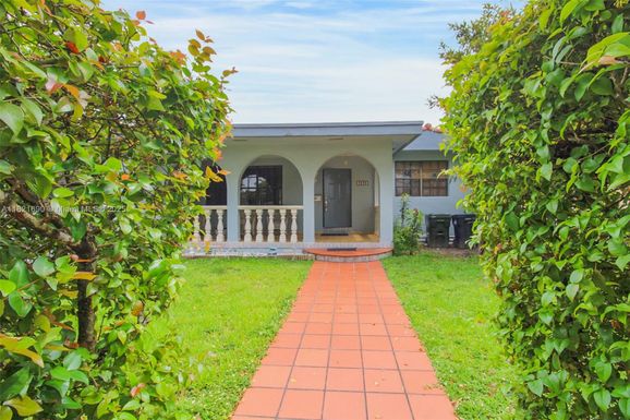5959 SW 16th Ter, West Miami FL 33155