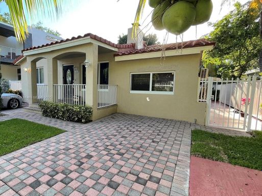 2310 SW 16th Ct, Miami FL 33145