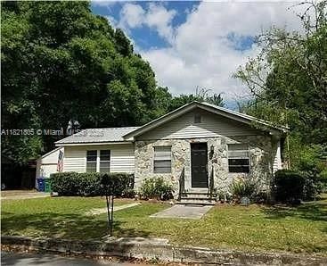 6913 N Highland Ave, Tampa FL 33604