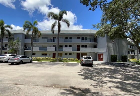 8305 NW 61st St # C305, Tamarac FL 33321