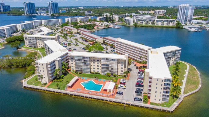 2930 Point East Dr # E106, Aventura FL 33160