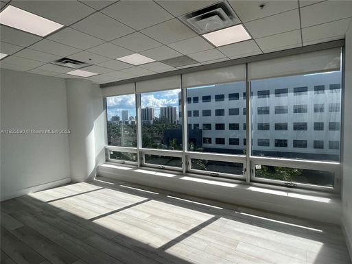 20900 NE 30th Ave # 412, Aventura FL 33180