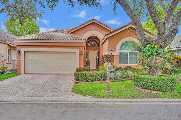 5025 NW 95th Dr, Coral Springs FL 33076