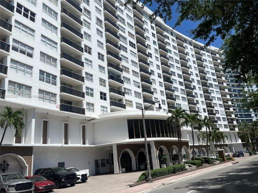 6039 Collins Ave # 1525, Miami Beach FL 33140