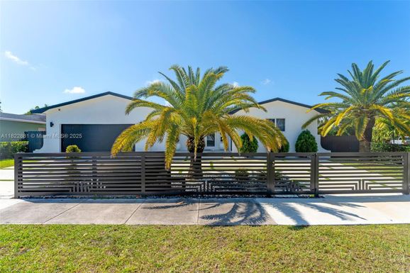 9120 Cutler Ridge Dr, Cutler Bay FL 33157