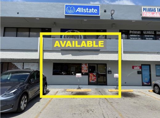 1665 W 68th St, Hialeah FL 33014