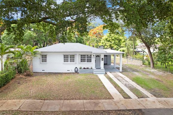 6120 NW 40th St, Virginia Gardens FL 33166