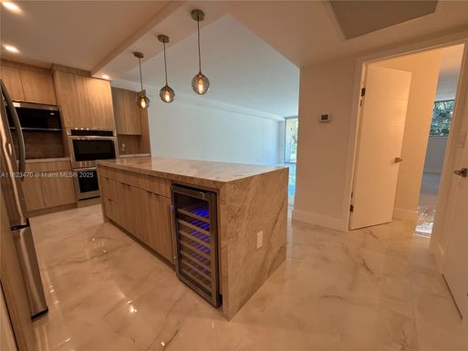 19390 Collins Ave # 224, Sunny Isles Beach FL 33160