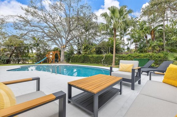 10361 SW 119th St, Miami FL 33176