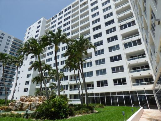 5005 Collins Ave # 202, Miami Beach FL 33140