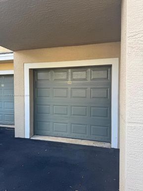 6529 Emerald Dunes Dr # 105, West Palm Beach FL 33411