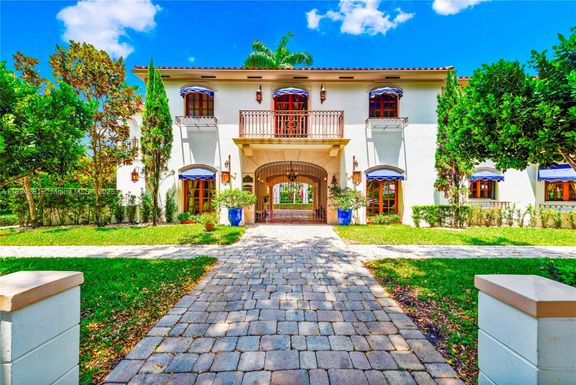 111 Aledo Ave, Coral Gables FL 33134