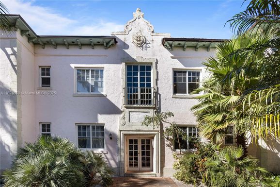 750 Pennsylvania Ave # 3, Miami Beach FL 33139
