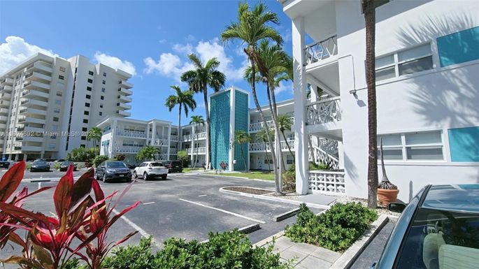 419 Golden Isles Dr # 105, Hallandale Beach FL 33009