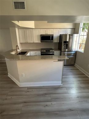 2921 NE 185th St # 1205, Aventura FL 33180