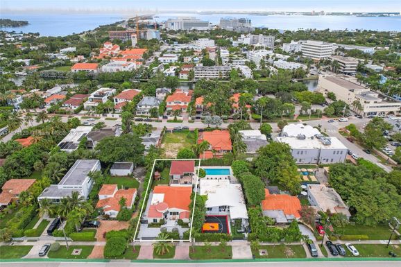 3748 Prairie Ave, Miami Beach FL 33140