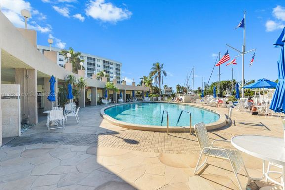 2731 NE 14th St Cswy # 502, Pompano Beach FL 33062