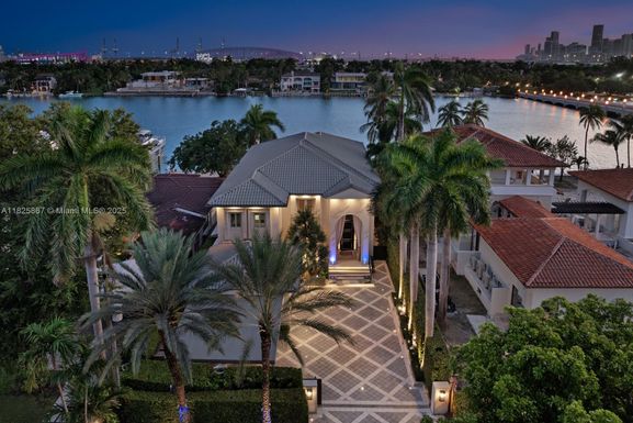 176 S Hibiscus Dr, Miami Beach FL 33139