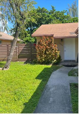 1004 SW 8th St # 1006, Hallandale Beach FL 33009