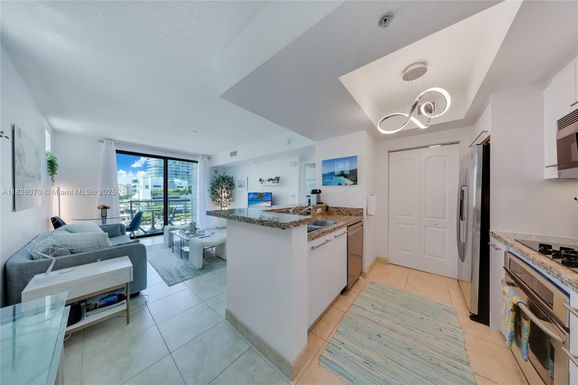 110 Washington Ave # 1611, Miami Beach FL 33139