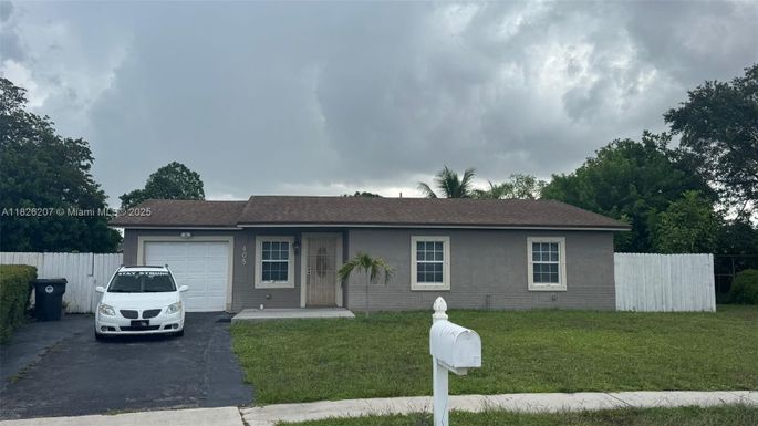 405 SW 79th Ter, North Lauderdale FL 33068
