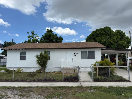 4380 NW 168th Ter, Miami Gardens FL 33055