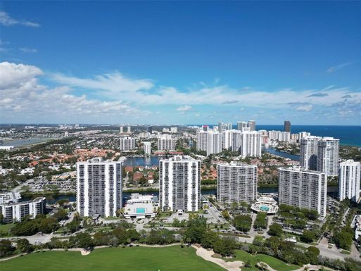 3675 N Country Club Dr # 1906, Aventura FL 33180