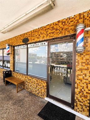 6890 W FLAGLER, Miami FL 33144