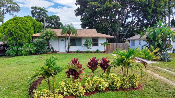 3426 1st Pl, Vero Beach FL 32968