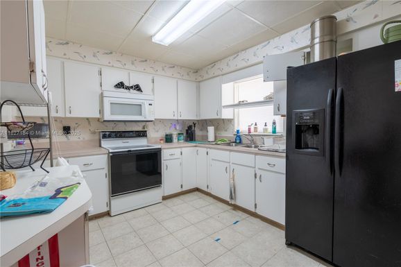 3126 Harbor Blvd # 1A, Port Charlotte FL 33952