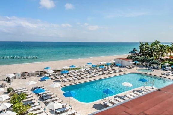 19201 Collins Ave # 528, Sunny Isles Beach FL 33160