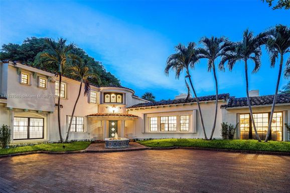 3500 Flamingo Dr, Miami Beach FL 33140