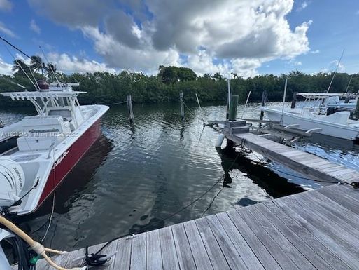 6200 SW 152nd St, Palmetto Bay FL 33157