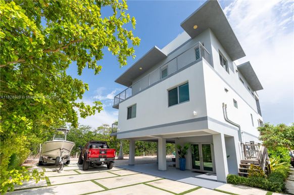475 Bahia Honda Rd, Key Largo FL 33037