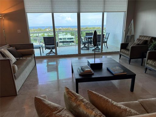 20201 E Country Club Dr # 901, Aventura FL 33180