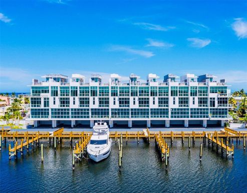 2890 N Ocean Dr, Hollywood FL 33019
